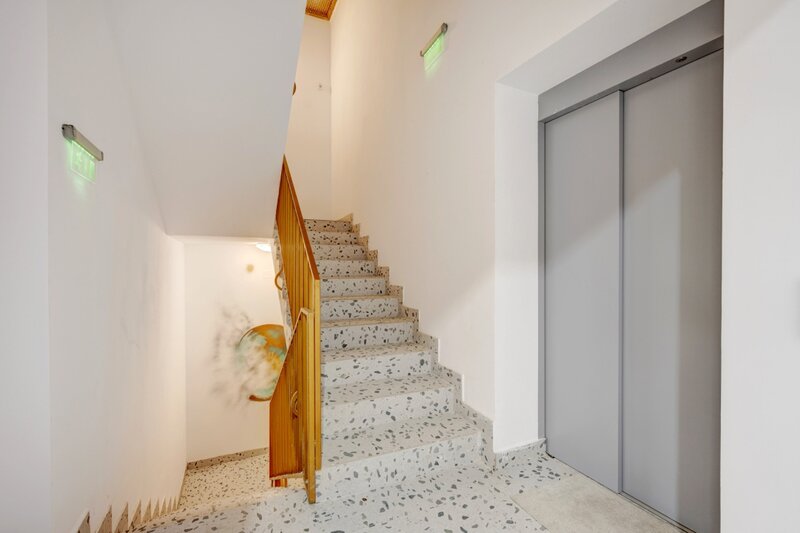 Viitorului 136  Spatiu birouri  100 mp  Forty Building